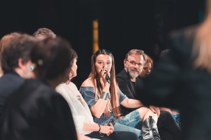 Ad Alessandria Sarah Toscano e il regista Luca Ribuoli per la proiezione del film campione d’incassi su Netflix