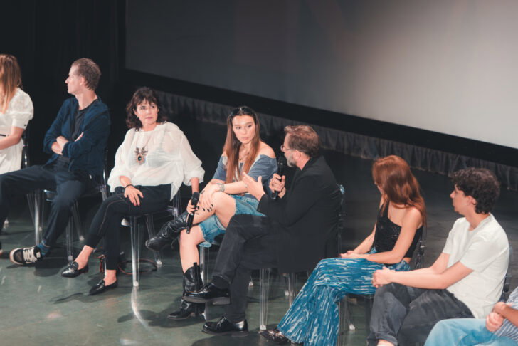 Ad Alessandria Sarah Toscano e il regista Luca Ribuoli per la proiezione del film campione d’incassi su Netflix