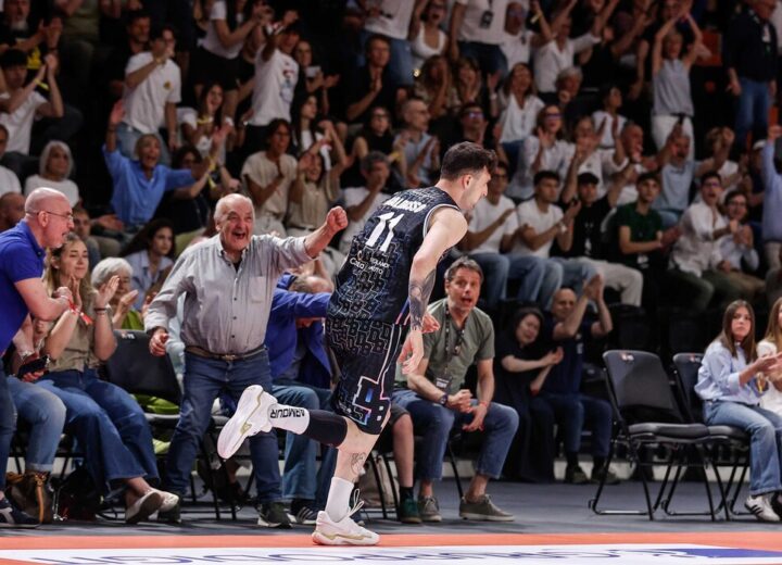 Bertram Derthona da impazzire: i leoni pareggiano la serie playoff. Martedì gara 5 a Venezia