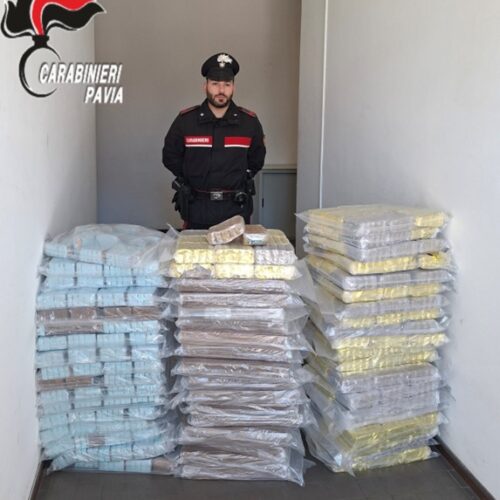 Trasportava 320 Kg di hashish in un furgone. Fermato dai Carabinieri di Voghera