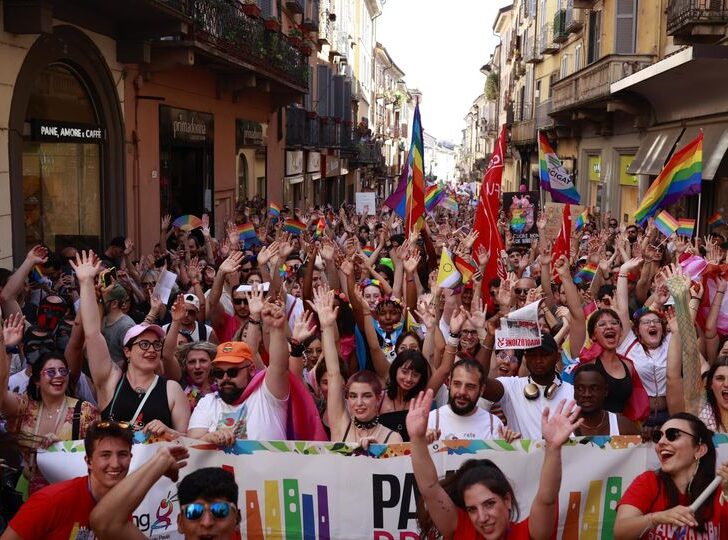 Pavia Pride celebra dieci anni. Questo sabato la città si colora per i diritti e l’inclusione