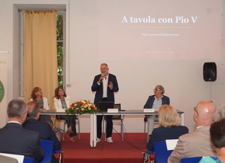 Storia, arte e cucina nel complesso di Santa Croce: un viaggio pieno di fascino