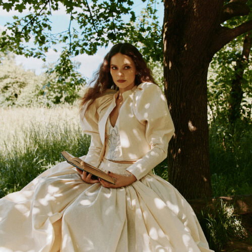 Francesca Michielin pubblica il nuovo progetto discografico “Magia Bianca”