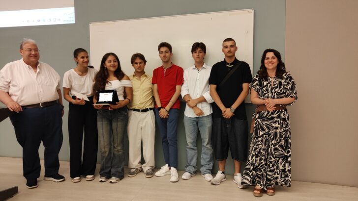 Chimica, creatività e sostenibilità: al DISIT premiati i vincitori del contest “Adotta una Terra Rara”