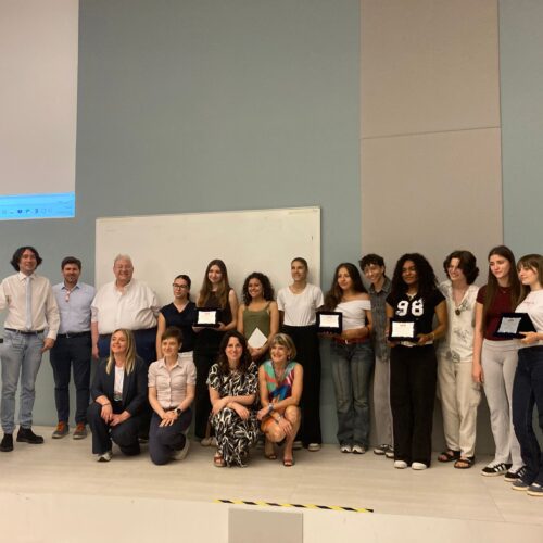 Chimica, creatività e sostenibilità: al DISIT premiati i vincitori del contest “Adotta una Terra Rara”