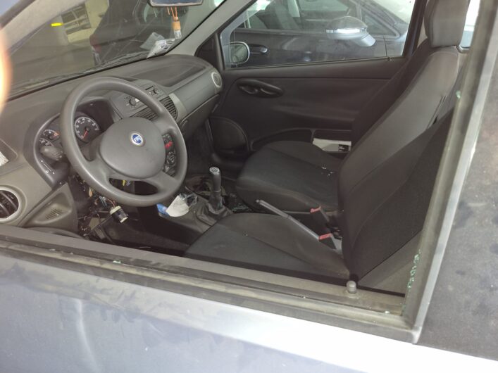 Vandalizzata un’auto nel parcheggio di via Parma ad Alessandria