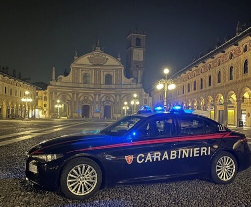Lavoratori senza permesso di soggiorno e carenze sulla sicurezza in un autolavaggio di Vigevano