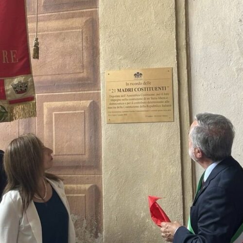 Novi Ligure intitola la corte di Palazzo Dellepiane alle 21 Madri Costituenti