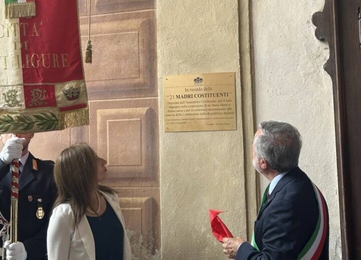 Novi Ligure intitola la corte di Palazzo Dellepiane alle 21 Madri Costituenti
