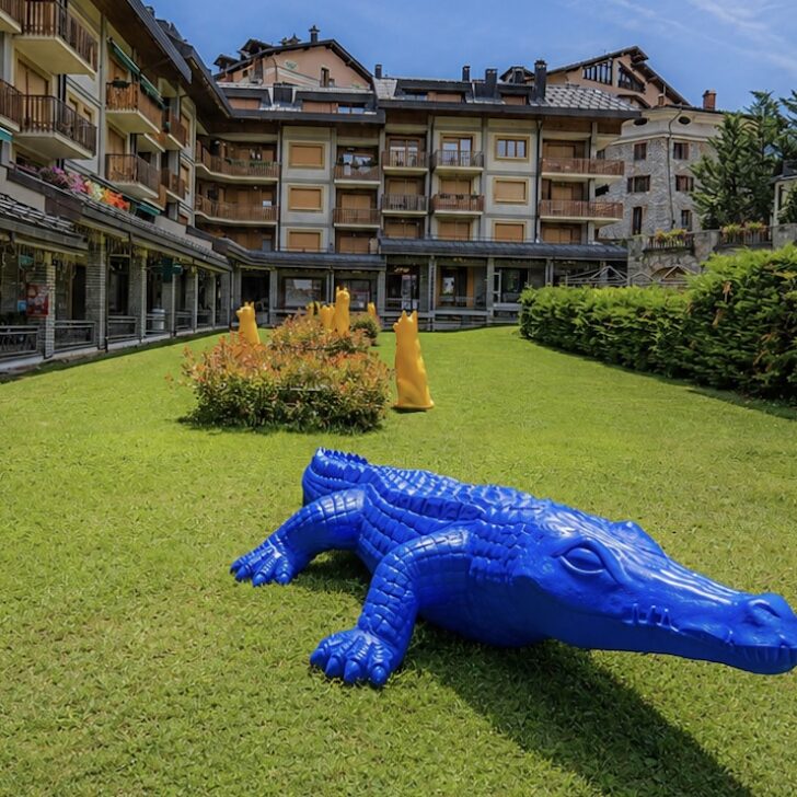 Limone Piemonte si trasforma in una favola a cielo aperto: arrivano gli animali giganti di Cracking Art