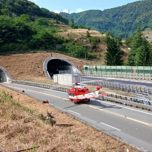 Incidente in galleria sulla A26 tra Ovada e Masone: autostrada bloccata