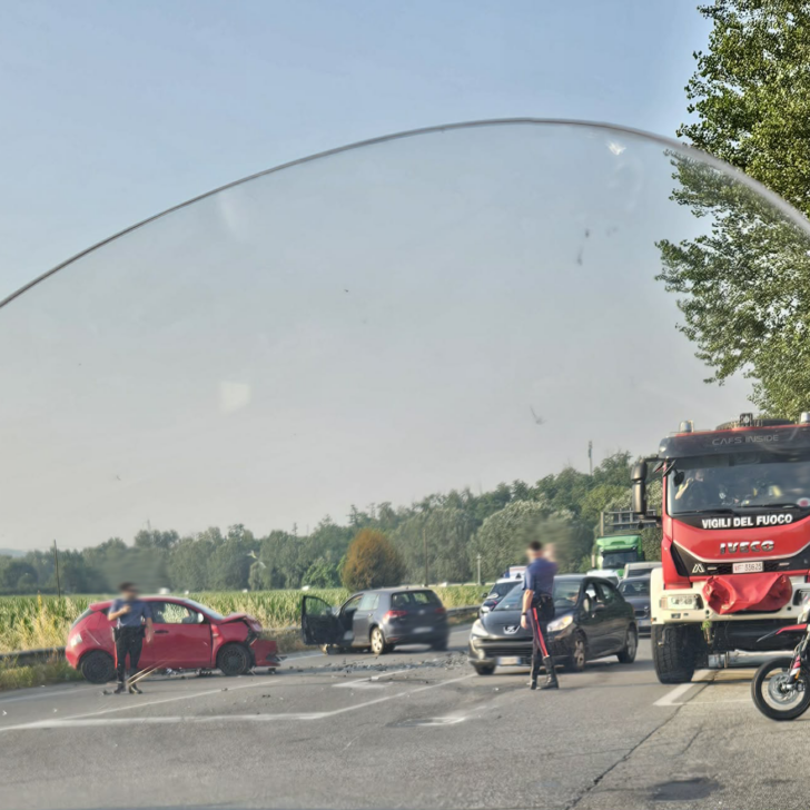 Incidente a Valenza al bivio per Casale: traffico rallentato