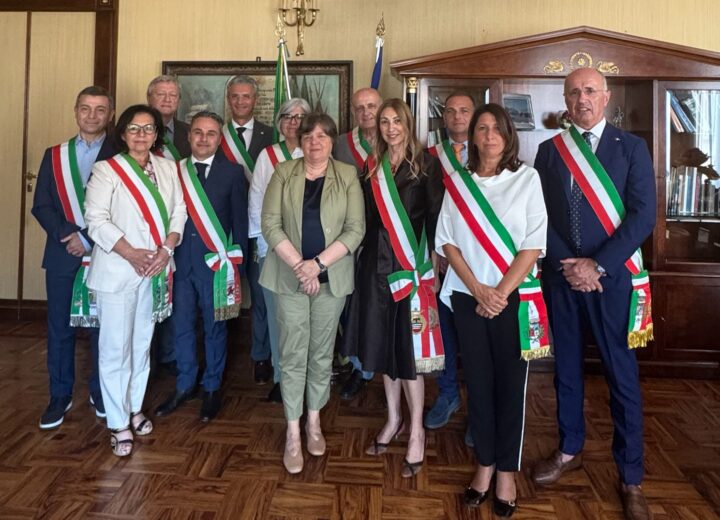 Il Prefetto De Carlini incontra gli undici sindaci neoeletti della provincia di Pavia