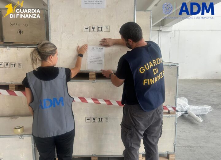 Led, megaschermi e tecnologia non a norma: nei primi 5 mesi 40mila prodotti bloccati a Rivalta