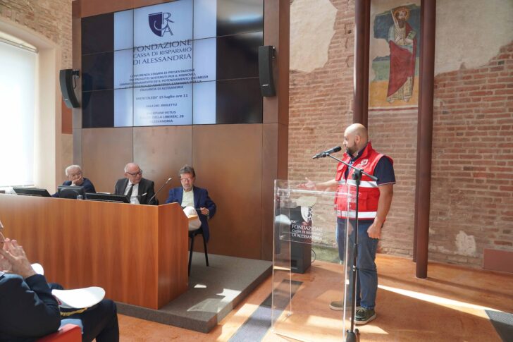 Nuove ambulanze grazie alla Fondazione CrAl e una sfida che va oltre i mezzi: “Ora servono nuovi volontari”