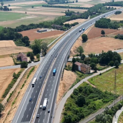 L’autostrada A26 torna a tre corsie. Via i cantieri per tutta l’estate in Liguria