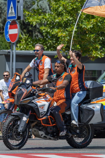 Motoraduno Madonnina dei Centauri: le foto della sfilata in piazza Garibaldi ad Alessandria