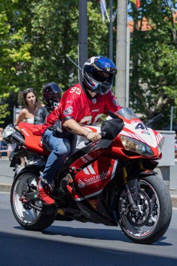 Motoraduno Madonnina dei Centauri: le foto della sfilata in piazza Garibaldi ad Alessandria