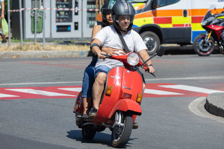 Motoraduno Madonnina dei Centauri: le foto della sfilata in piazza Garibaldi ad Alessandria
