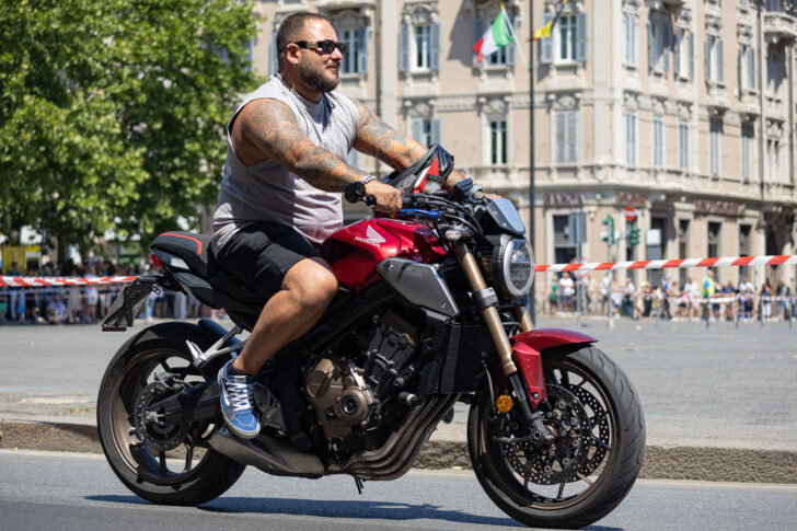 Motoraduno Madonnina dei Centauri: le foto della sfilata in piazza Garibaldi ad Alessandria
