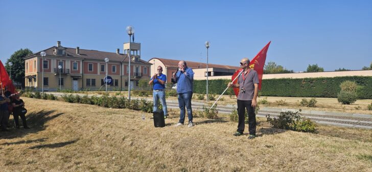Sciopero e presidio davanti alla EPTA di Casale: Fiom, Uilm e dipendenti contro il licenziamento di un lavoratore