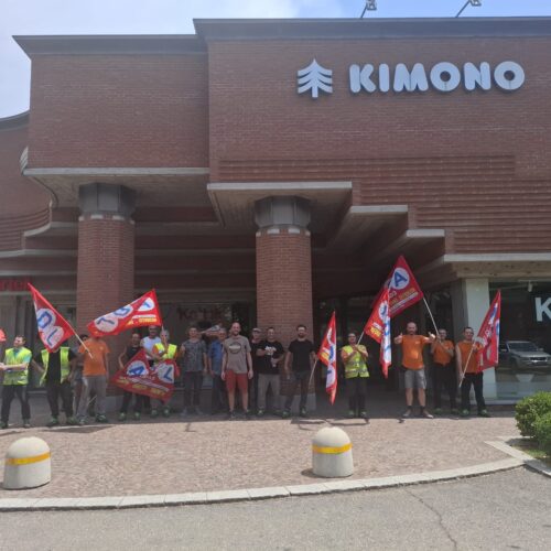 Sciopero dei lavoratori magazzino Kimono. L’azienda: “Pronti a versare il Tfr non erogato dalla società appaltatrice”