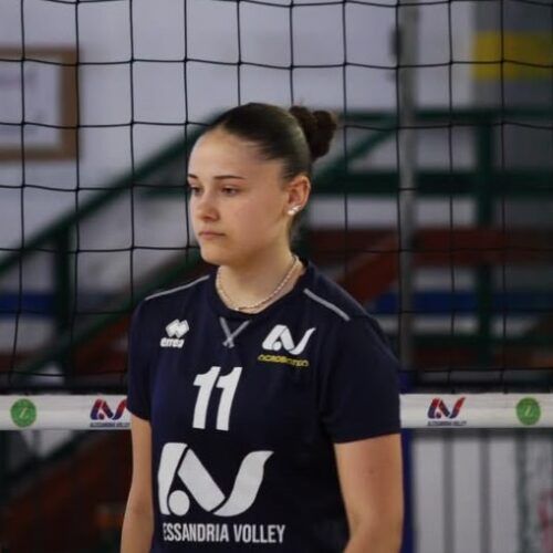 Alessandria Volley rafforza il muro con la centrale Stefania Motcu: un’altra giovane promossa in prima squadra