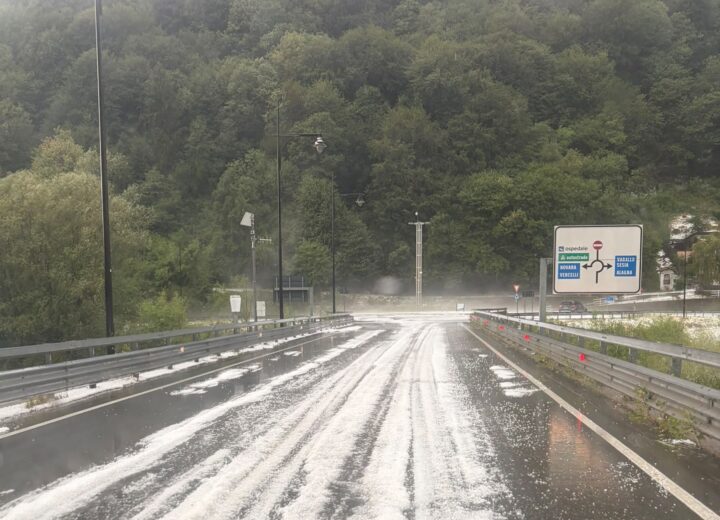 Violenta grandinata nell’Alto Piemonte: le foto