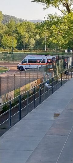Scontro tra moto e auto a Ovada: motociclista di 55 anni elitrasportato al Cto di Torino