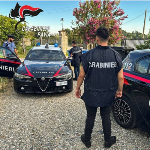 Giovane aggredito fuori da una discoteca a Broni: due denunciati