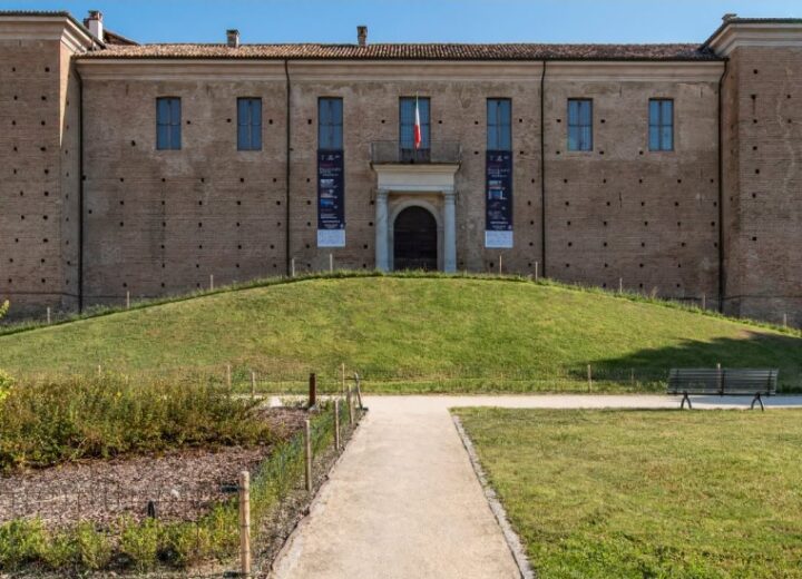 Voghera Fotografia apre le porte agli “Universi Paralleli”: a settembre un viaggio tra i mondi invisibili della natura e del cosmo
