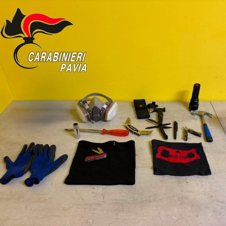 Sorpresi in un’azienda con arnesi da scasso: due minorenni denunciati
