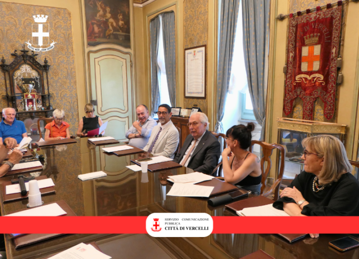 Vercelli alza il sipario sulla nuova stagione del Teatro Civico: da Laura Morante a Lino Guanciale, 11 spettacoli tra prosa e grandi interpreti