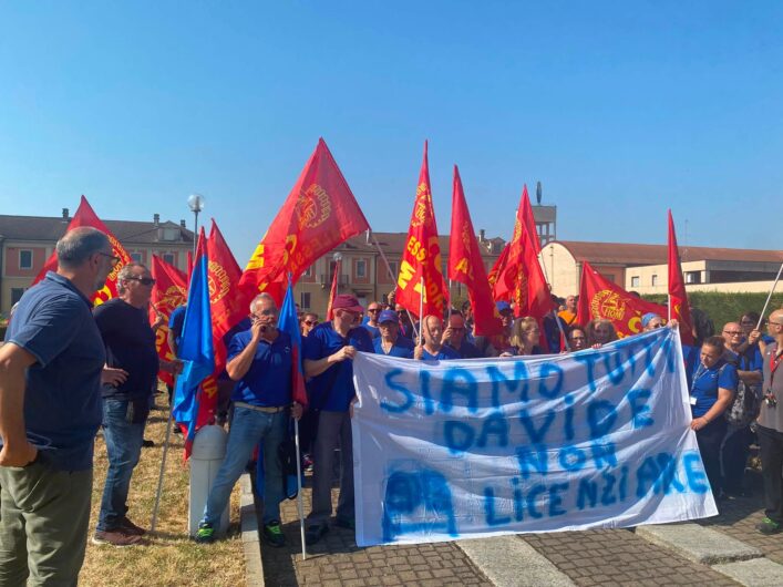 Sciopero e presidio davanti alla EPTA di Casale: Fiom, Uilm e dipendenti contro il licenziamento di un lavoratore