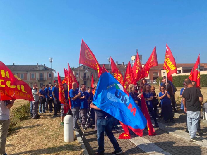 Sciopero e presidio davanti alla EPTA di Casale: Fiom, Uilm e dipendenti contro il licenziamento di un lavoratore