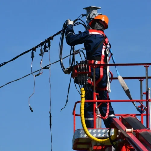 Domenica 12 luglio lavori alla rete elettrica: stop alla corrente in alcune vie di Alessandria