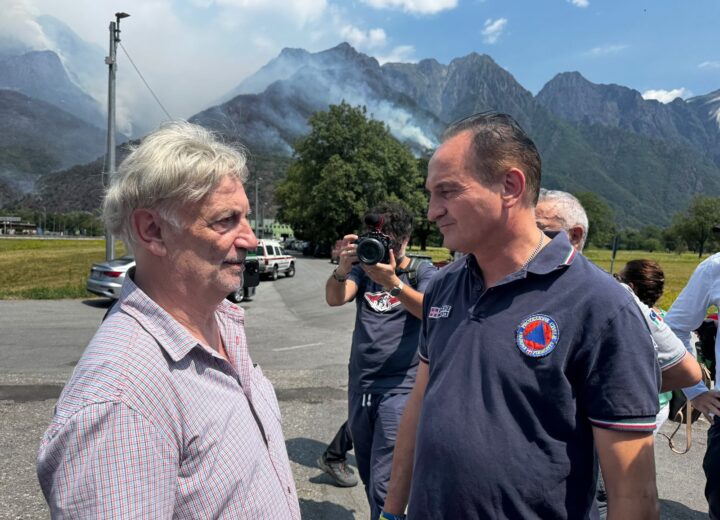 Incendi in Piemonte, Cirio a Premosello Chiovenda: “Oltre 500 persone al lavoro su tutti i fronti degli incendi”