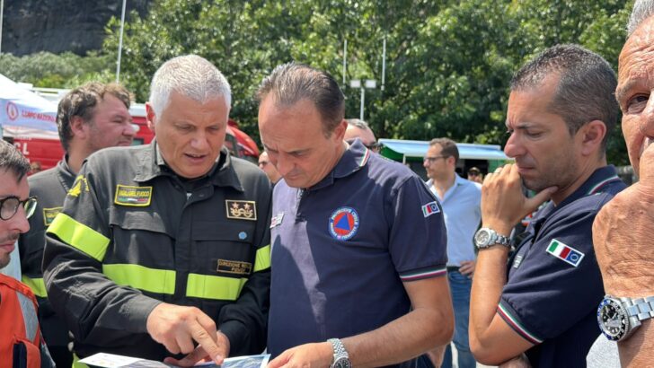 Incendi in Piemonte, Cirio a Premosello Chiovenda: “Oltre 500 persone al lavoro su tutti i fronti degli incendi”