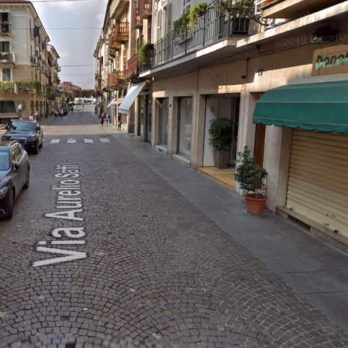 Spaccata nella notte alla gioielleria Danae di Casale: “Residenti affacciati minacciati di morte”
