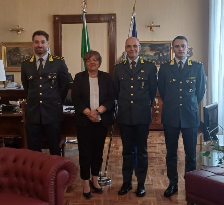 Cambio al comando della Guardia di Finanza di Vigevano: il Prefetto di Pavia saluta Crisostomi e accoglie Attruia