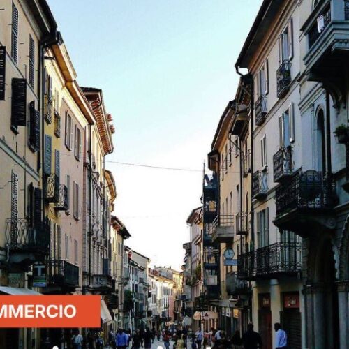 Negozi aperti ad agosto, il Comune di Pavia lancia un servizio per informare cittadini e turisti
