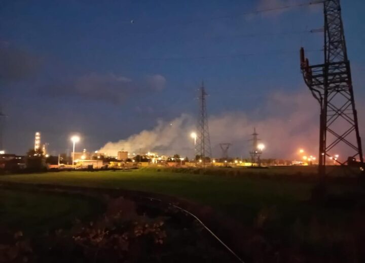 Incendio alla Memc di Novara, Arpa rassicura: “Nessuna sostanza pericolosa coinvolta”