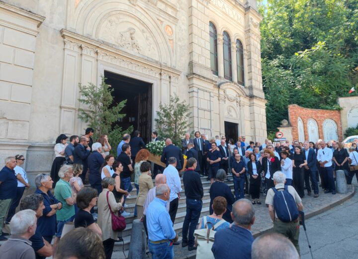 “Un grande e umile maestro. Per lui lo sport era una scuola di vita”: a San Salvatore i funerali di Peo Luparia