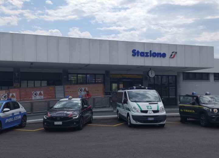Controlli straordinari a Vigevano: identificate oltre cento persone