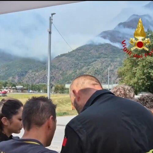 Incendi boschivi in Piemonte: evacuata per precauzione la frazione di Colloro nel Verbano