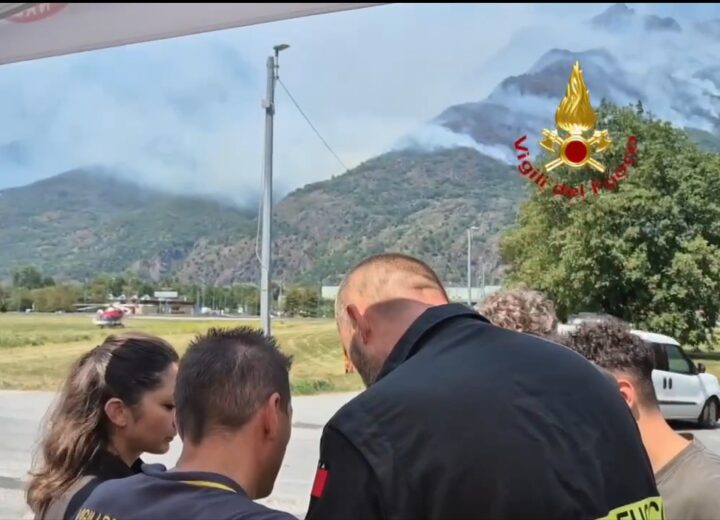 Incendi boschivi in Piemonte: evacuata per precauzione la frazione di Colloro nel Verbano