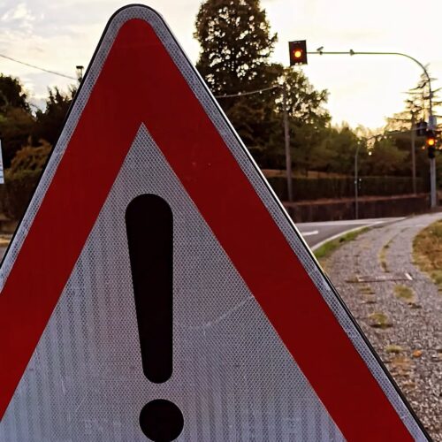 Fuori uso il semaforo in zona Fogliabella