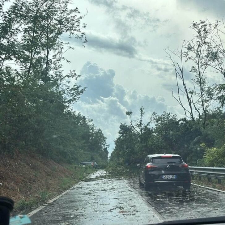 Maltempo sul novarese: supercella e grandine, strade interrotte e edifici danneggiati
