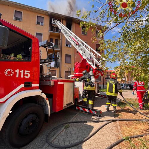 Incendio in un appartamento a Vigevano. Una persona trovata morta all’interno dell’alloggio