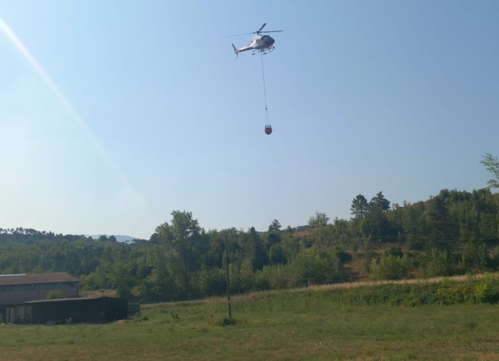 Anche i canadair per soffocare il rogo di Mornese